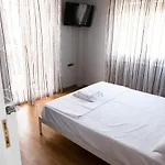 House 8