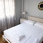 House 8 * Ermúpoli