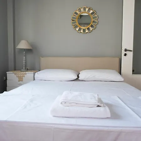 House 8 Διαμέρισμα *