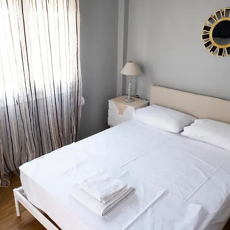 House 8 * Ermoupoli