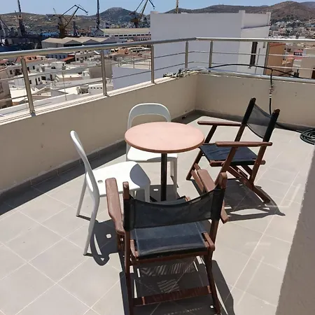 House 8 Ermoupoli